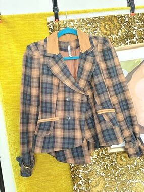 Willow & Clay Plaid Double-Breasted Equestrian Blazer in Tan and Blue Plaid